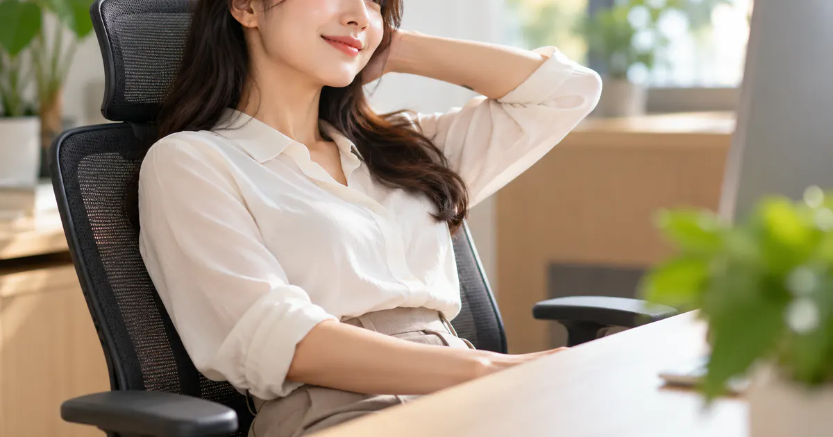 Cách chăm sóc vùng kín khi làm việc văn phòng cả ngày với tư thế ngồi thoải mái và trang phục thông thoáng