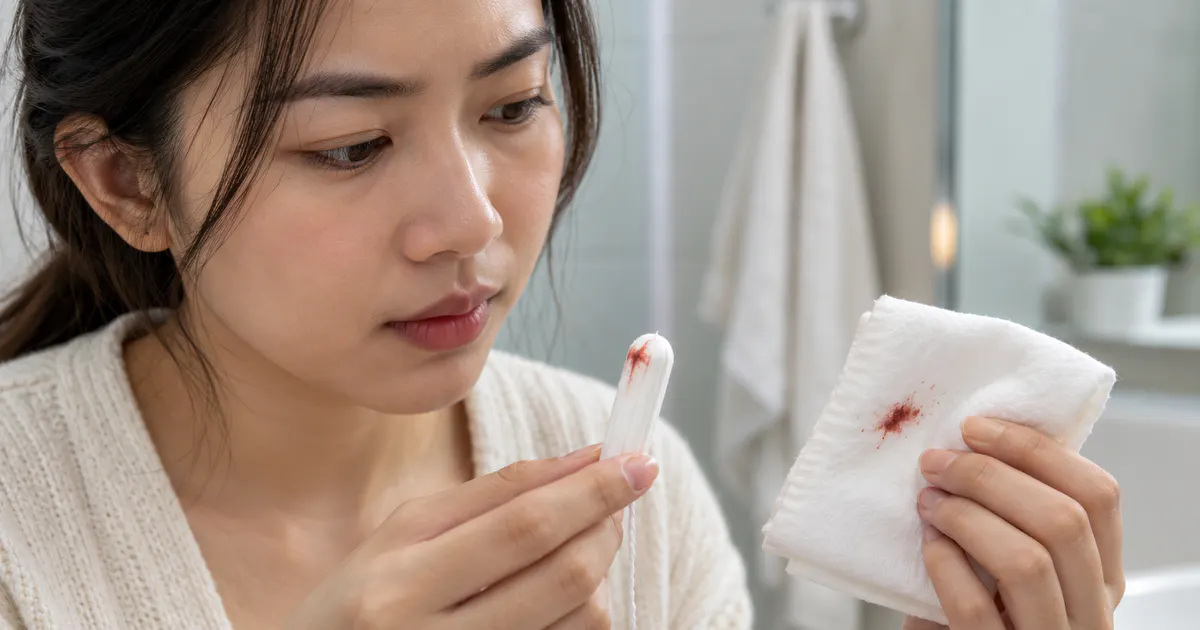 tampon bị rò rỉ nên kiểm tra những gì khi theo dõi độ thấm hút và thời gian thay